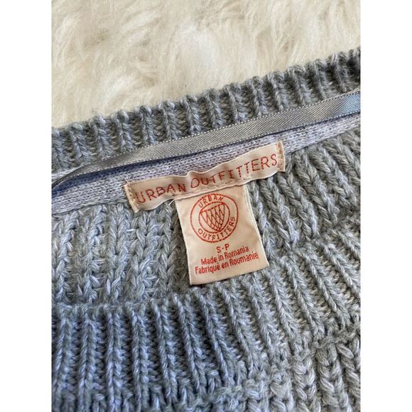 Urban Outfitters Size Small Cropped Knit Sweater - Picture 4 of 6